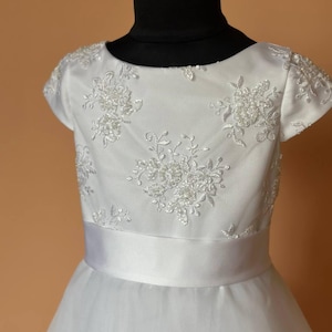 Kommunion Kleid aus Spitze: Perlen Kurzarm Organza Blumenmädchen Kleid