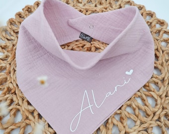 Personalisiertes Musselin-Halstuch 100 % Baumwolle, Öko-Tex 100 – mit Namen & Herz/Stern – Baby Dreieckstuch Geschenk zur Geburt – Handmade