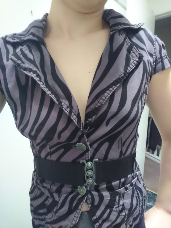 Small ladies short sleeve blouse purple zebra pri… - image 1