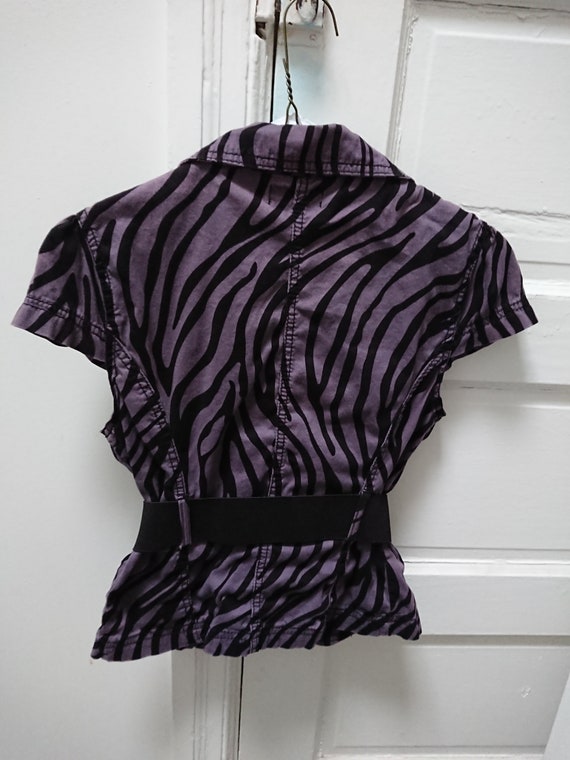 Small ladies short sleeve blouse purple zebra pri… - image 4