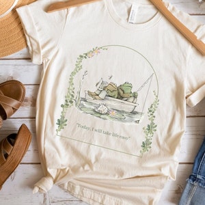 Cottage Core Vintage Book Lovers Frog and Toad Gift for Her Readers Gift Graphic Tee Gift for Friend Teahers Gift Classic Readers Gift Tee