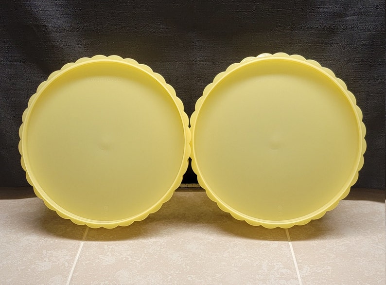 Vintage Tupperware Stackable Pie Keeper Desert Keeper Tray Etsy