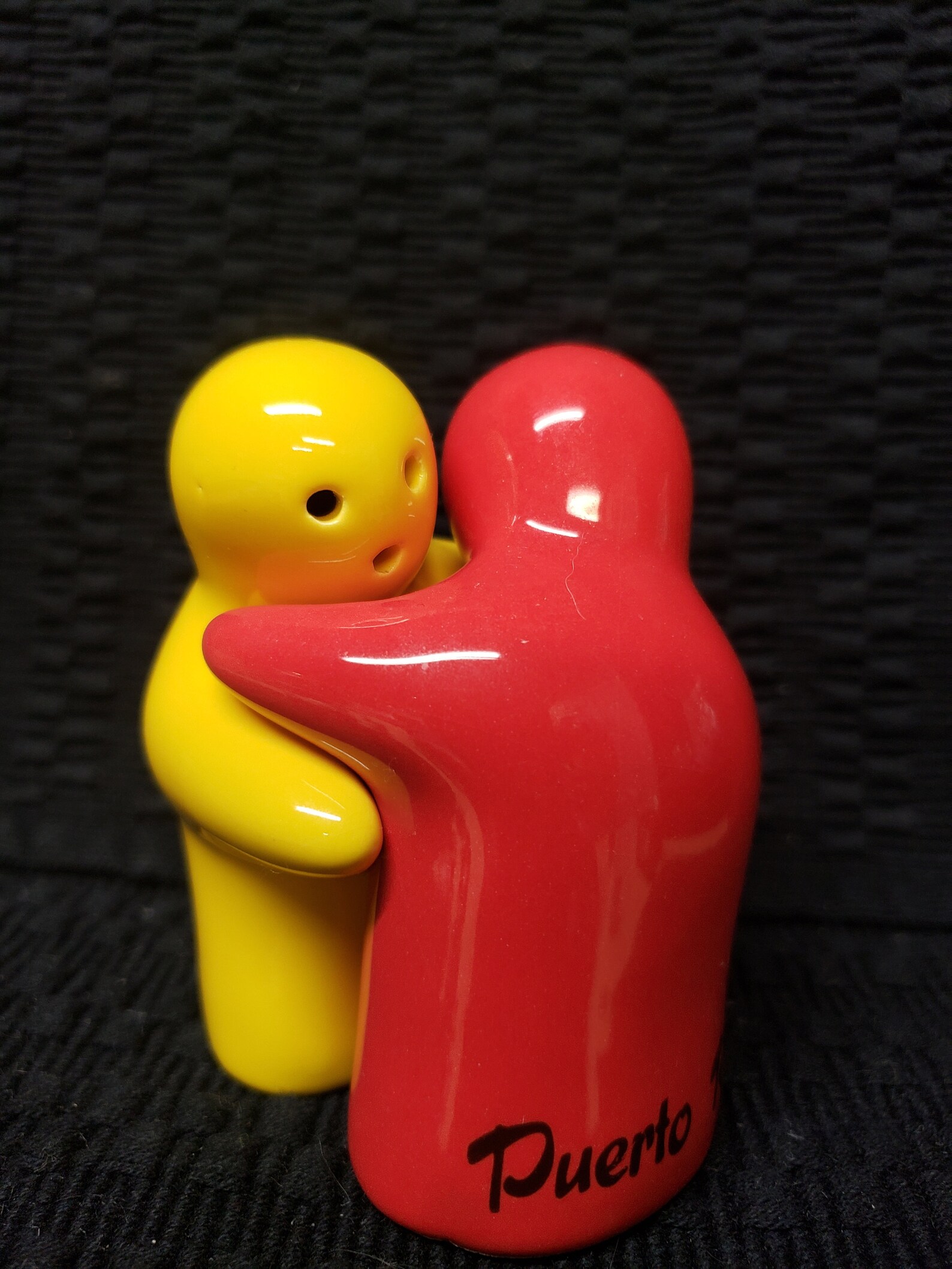 Vintage Hugging Salt and pepper shakers Etsy