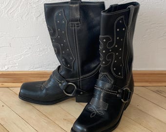Vintage Bikerstiefel aus schwarzem Leder | Retro-Stil Moto Cowboy Stiefel mit quadratischer Kappe | 80er 90er jahre chunky Hacke | Größe 37