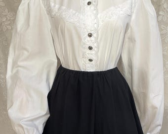 Vintage Austrian blouse with puff sleeves and cute metal buttons | Retro style white shirt with laced collar | size M/L/XL