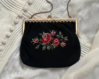 Monedero vintage con bordado floral y cierre de boquilla / Monedero retro con bordado en petit point / Monedero elegante cosido a mano en punto de aguja