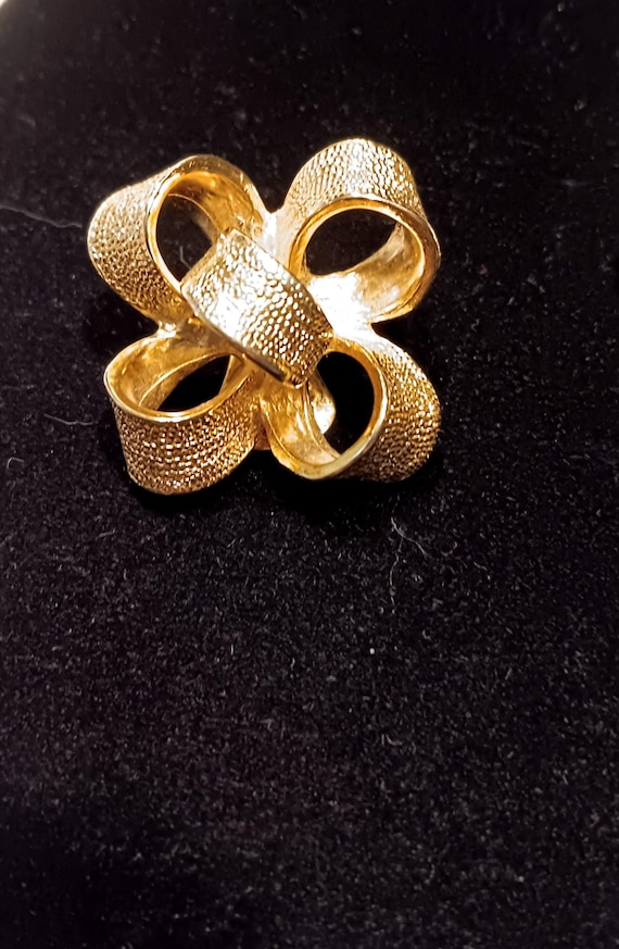 Kenneth J Lane  Gold Tone Bow Earrings. - image 2