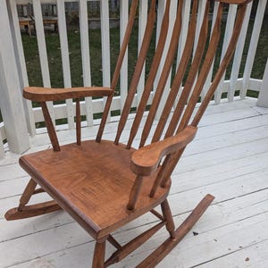 Maple Boston rocker schommelstoelset met aangepaste vlekafwerking