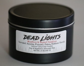 Dead Lights: Vela de cera de soja con aroma a manzana acaramelada y pastel de embudo, inspirada en Pennywise. Aceite libre de ftalatos.