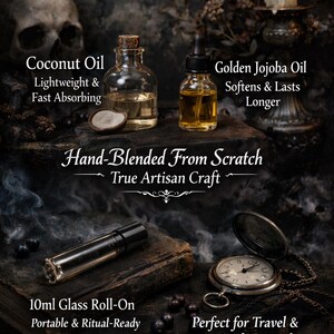 Puede incluir: Un anuncio de aceites artesanales y productos rituales. La imagen presenta botellas de aceite de coco y jojoba, un roll-on de 10 ml y un reloj de bolsillo. El texto incluye "Handcrafted in Small Batches" y "Hand-Blended From Scratch".