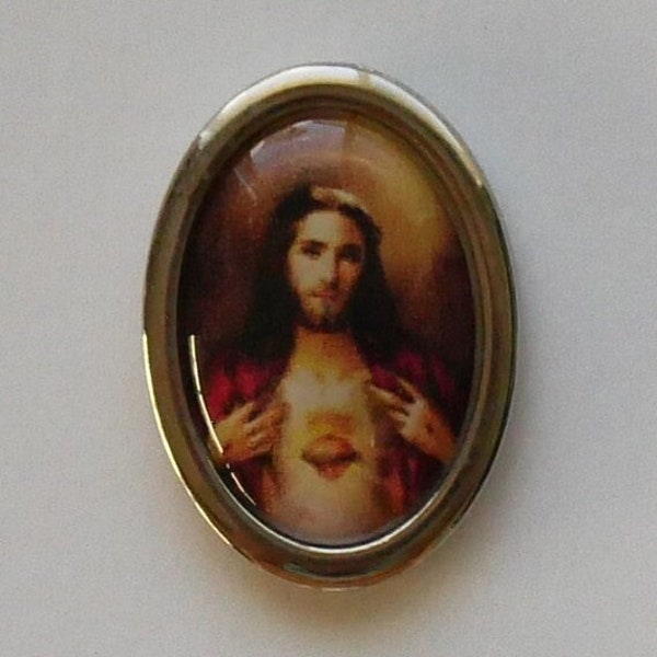 Sacred Heart of Jesus 7/8" x 5/8" Oval Lapel Pin