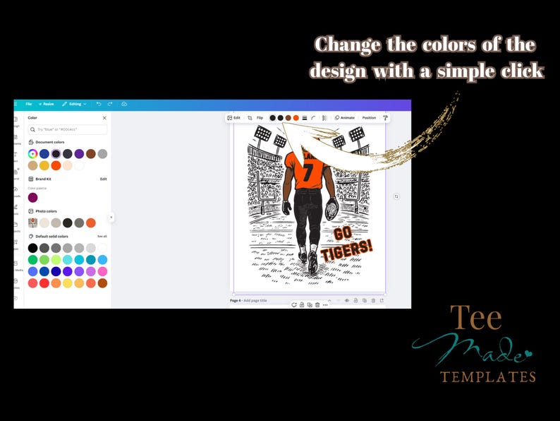 Pu&ograve; includere: Un modello di design digitale che mostra un giocatore di football con una maglia arancione numero 7, pantaloni neri e un pallone, su un campo con luci da stadio. Il testo recita GO TIGERS! e Change the colors of the design with a simple click.