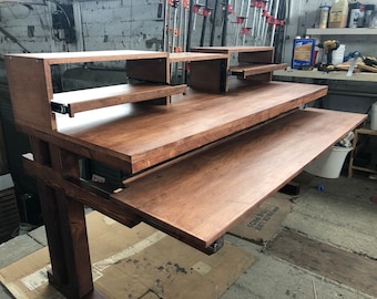 Maple-Mahogany desk