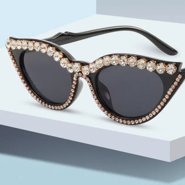 Cateye Women Sunglasses, UV400 Protection Cat Eye bling rhinestone Sun Glasses.