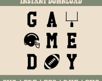 Puede incluir: Diseño gráfico en blanco y negro de la palabra "GAME DAY" con un balón de fútbol, un casco de fútbol y una portería.