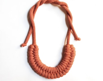 Valentinstag Halskette, Stoff Schmuck, Seil Halskette, Boho Schmuck, lange Halskette, Statement-Halskette