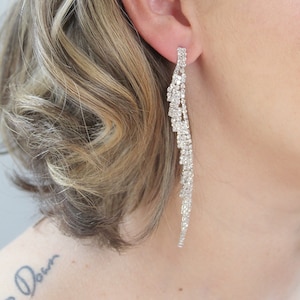 Clear Rhinestones Earrings –
