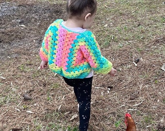 Gehäkelte Strickjacke | Frühlingspullover | Kindergrößen