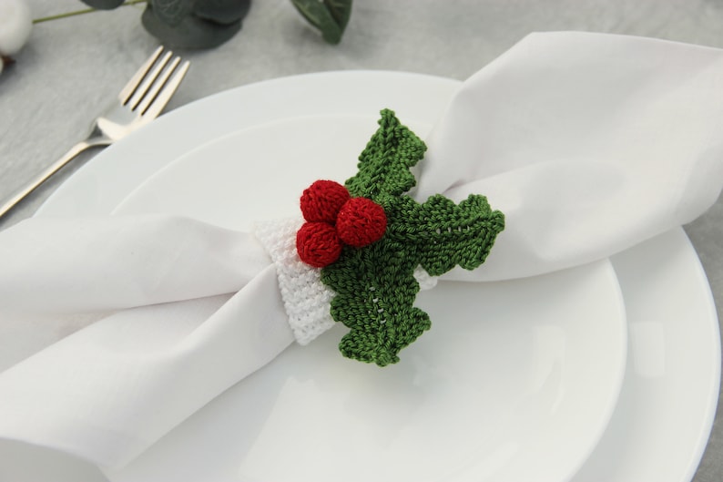 Holly Napkin Ring Knitting PATTERN Christmas Napkin Holders Etsy
