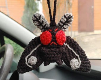 Colgante reversible para coche de Mothman, accesorio de espejo retrovisor de amigurumi con forma de críptido, decoración gótica para salpicadero - regalo de mascota