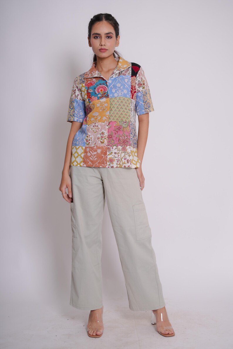 Lapptäcksskjorta, Tryckt färgglad lapptäcksskjorta, Lapptäcksskjorta tillverkad i Indien, Handtryckt skjorta med blockmönster, Lapptäckt design, Blocktryckt skjorta bild 4