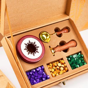 Custom Wax Seal Stamp Kit with Initials – Personalized Initial or Logo Wax Stamp Kit for Wedding Invitations – Engraved Letter Wax Seal Kit