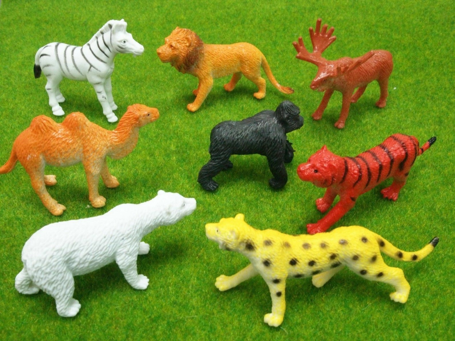 8x O scale Hand Painted Animal figures set For Model Train Etsy