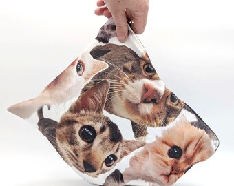 Reusable cotton and PUL wet bag in cute cat print: Your perfect storage solution for cloth pads, diapers, and more!