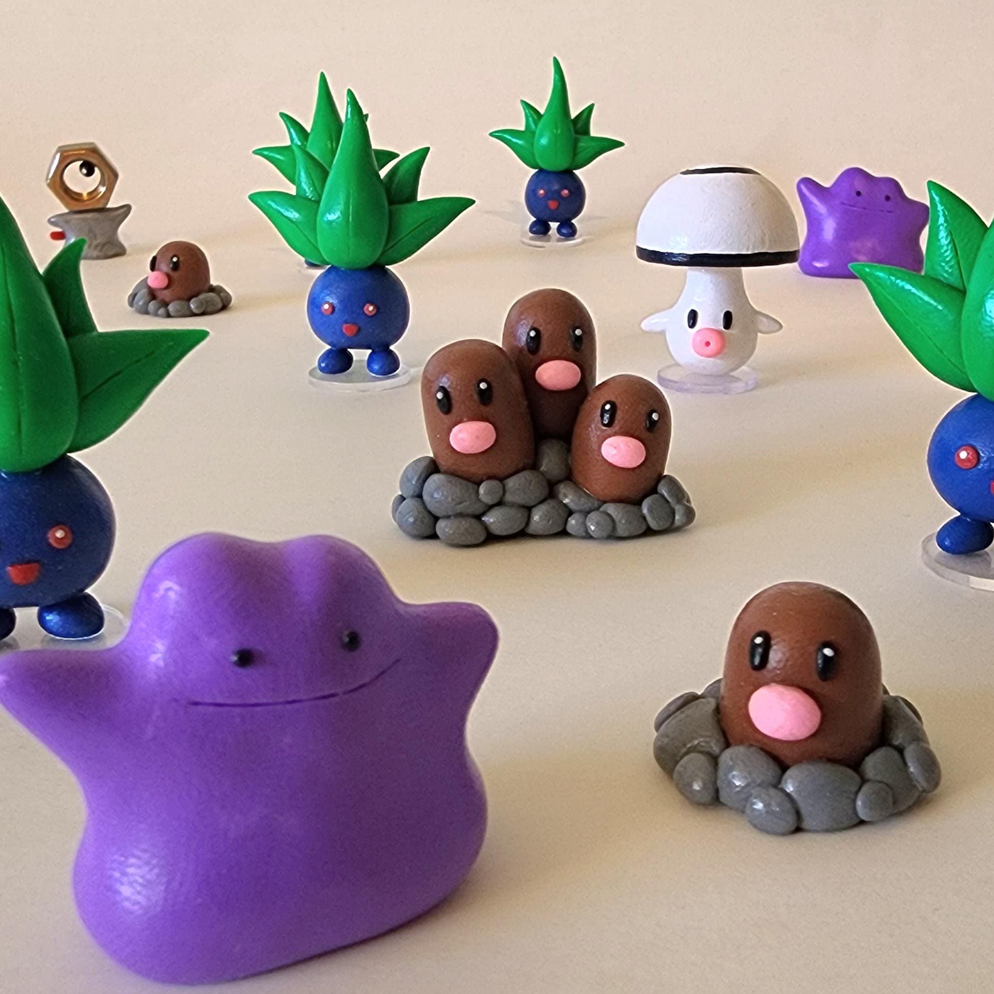 手作りポケモン粘土彫刻 - メタモン、フーンガス、ダグトリオ