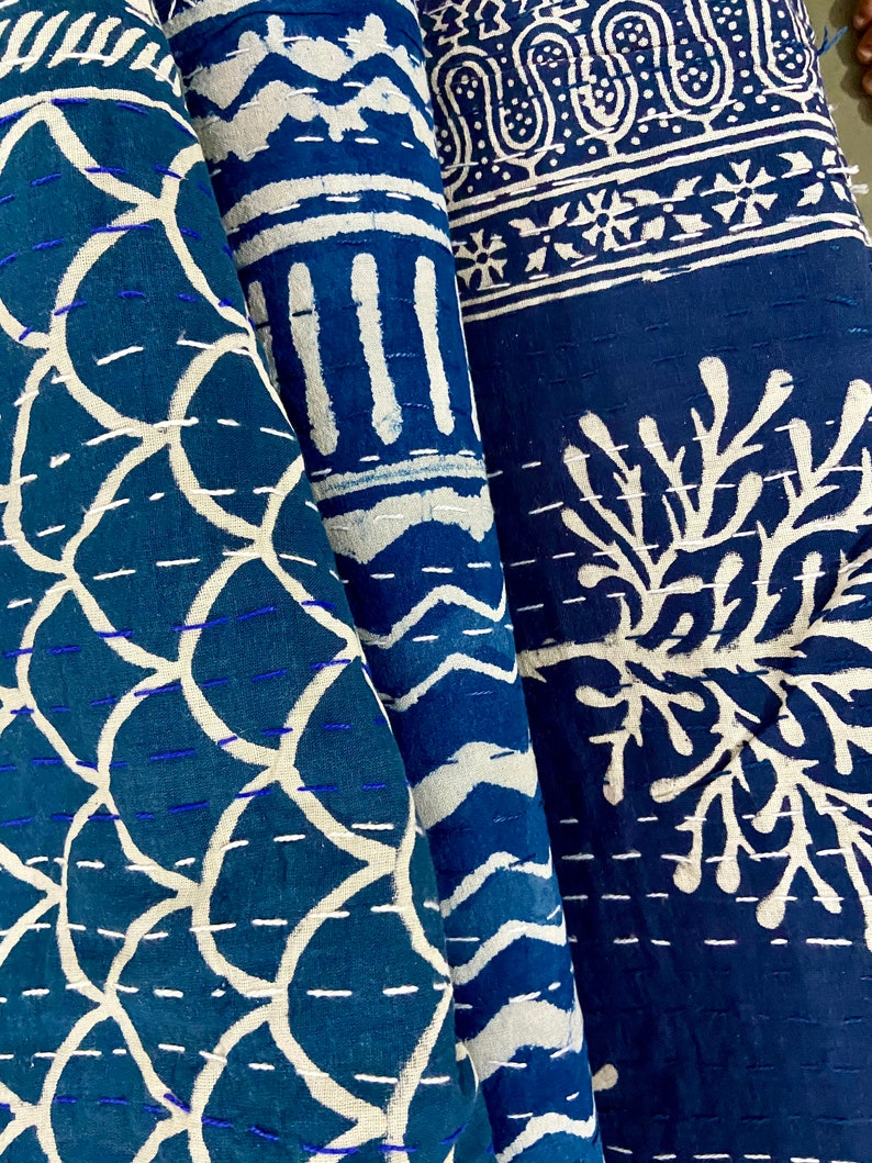 Courtepointes Kantha en coton fait main Indigo motifs assortis image 5