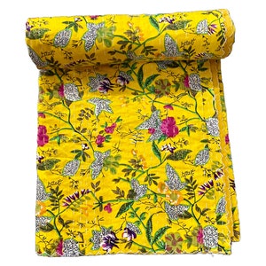 Prachtige, unieke Indiase kantha quilts Yellow
