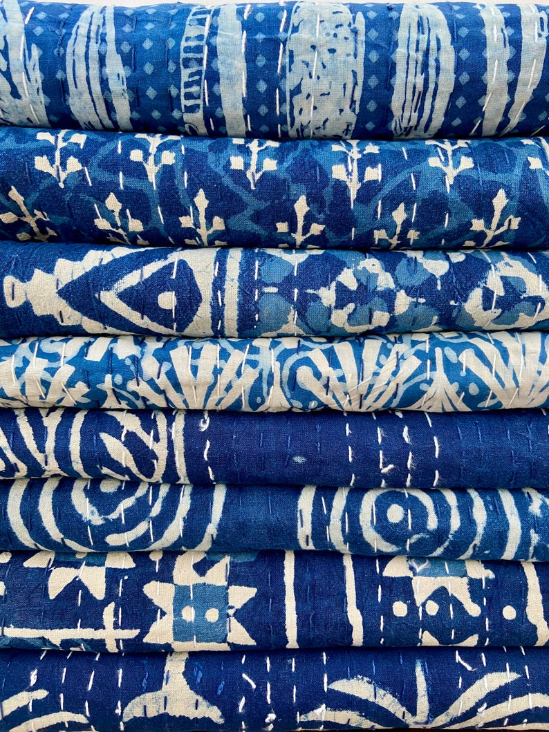 Courtepointes Kantha en coton fait main Indigo motifs assortis image 7