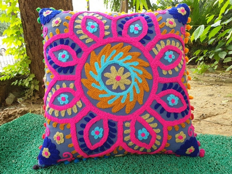 Suzani bawełniana haftowana poduszka dekoracyjna poszewka w stylu vintage do domu różne kolory zdjęcie 7