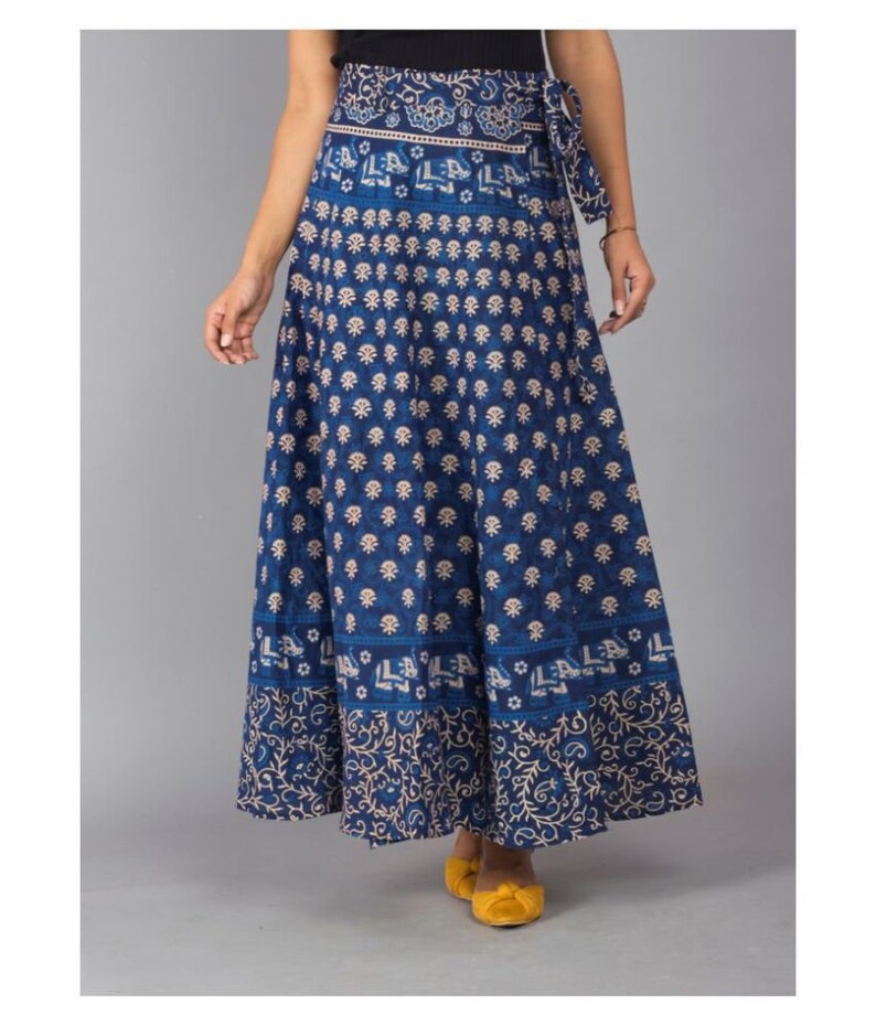 Bawełniana kopertowa spódnica w kolorze indygo niebieska zdjęcie 2