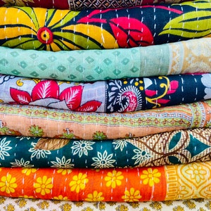 Indischer Vintage-Kantha-Quilt, Großhandel mit böhmischen Decken und Überwürfen Bild 2