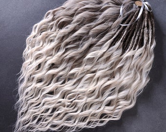 Ombre Blonde gewellte Dread Erweiterungen: Aschblonde bis Platin gelockte synthetische Dreads