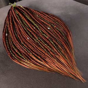 Rote Boho synthetische Dreads Erweiterungen, olivgrüne Dreads, Kupfer Dreads, orange doppelendige Dreadlocks mit Akzenten aus geflochtenen Zöpfen