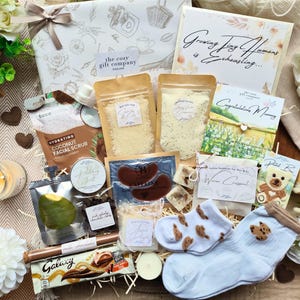 NEW MUM GIFT: Luxury Mum to Be Gift Box | Postpartum Pamper Hamper ...