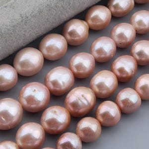 Pérolas grandes redondas roxas de água doce de alto brilho de 11 a 15 mm, contas de pérolas Edison genuínas, contas de pérolas naturais, contas de pérolas soltas - 15,5 polegadas - ADS002 imagem 2