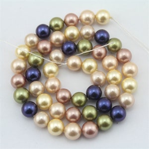 Perlas de concha redondas de colores de 8 mm, cuentas sueltas de concha de colores variados, perlas al por mayor para hacer joyas y collares - 48 piezas - 15,5 pulgadas - FP131