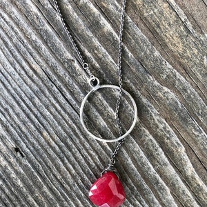 Sterling Silver Red Faceted Natural Stone Circle Necklace