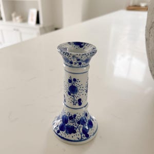 Kerzenständer Vintage Porzellan blau weiß florales handgemaltes Design Made in China Kerzenhalter