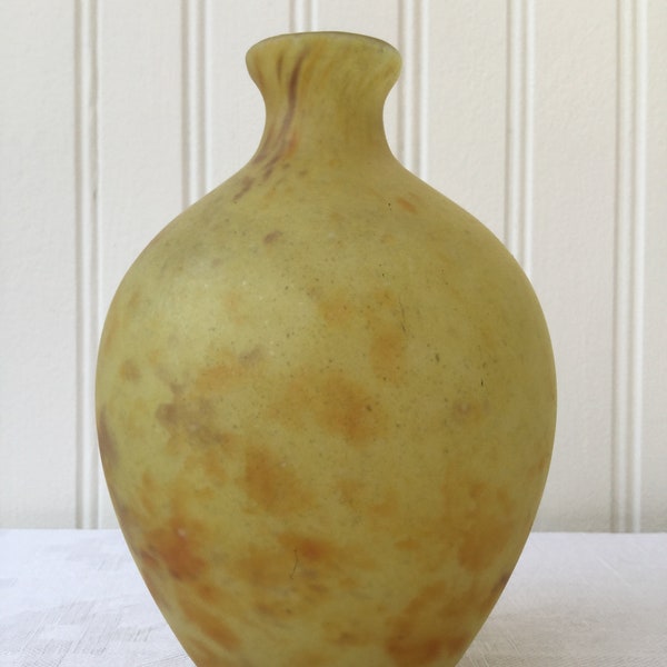 vase jaune Delatte