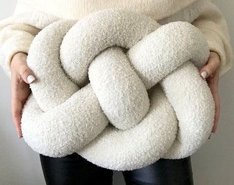 Oreiller bouclé blanc, oreiller noeud bouclé en noeud infini, coussin noeud scandinave, oreiller décoratif mignon, design suédois original