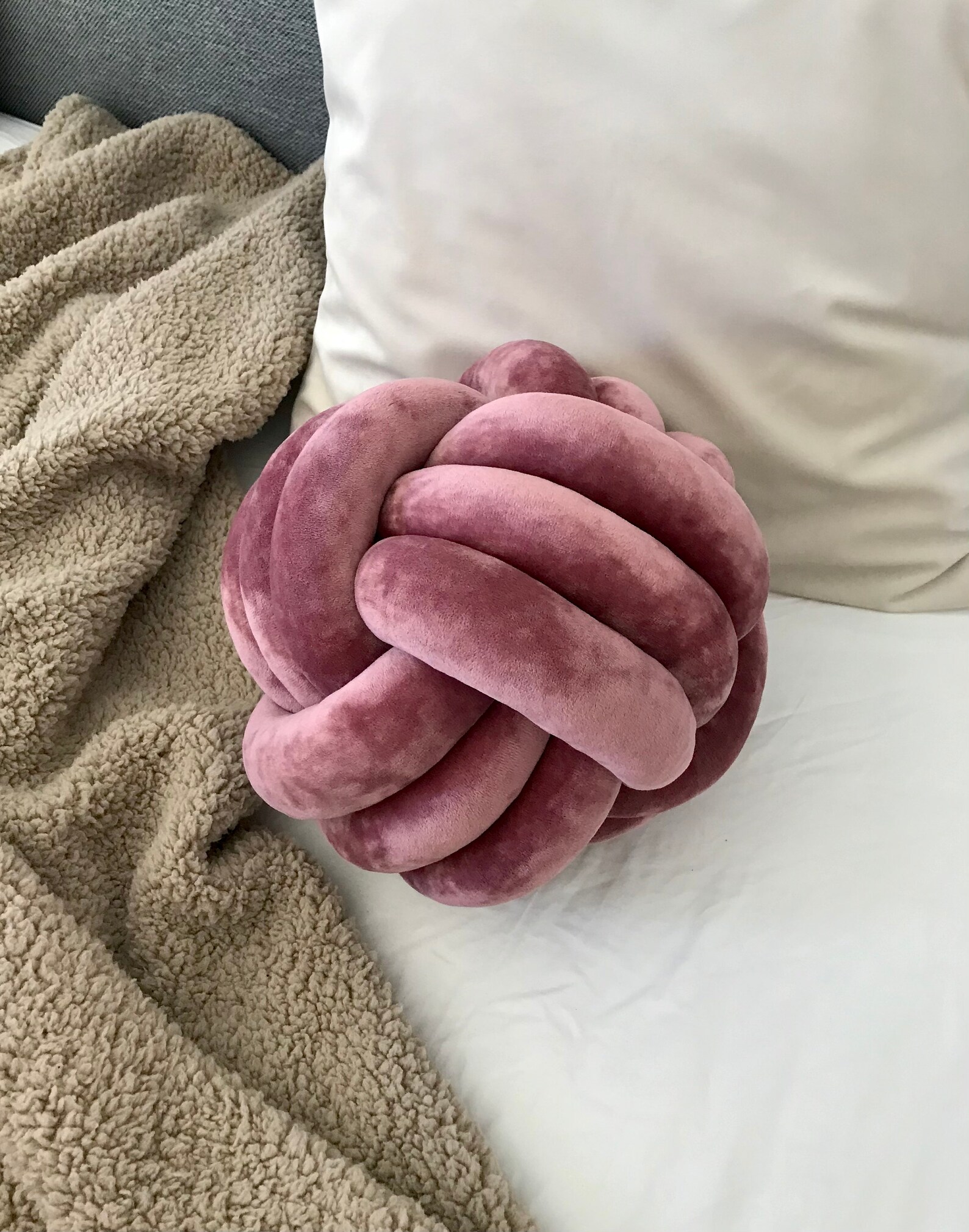 Dusty Pink Knot Pillow Large Velvet Knot Pillow Luxury Knot Etsy