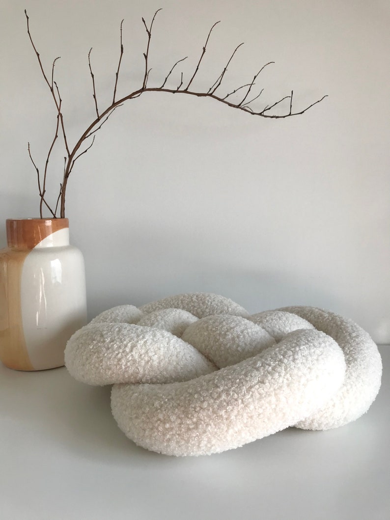Macmaer Knot Pillow - Thumbnail 3