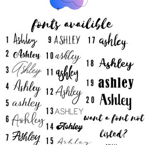 Puede incluir: Un fondo blanco presenta un gr&aacute;fico con el texto "stickers n co." y una lista de 20 fuentes "Ashley". Las palabras "fonts available" est&aacute;n encima de la lista de fuentes. Tambi&eacute;n se incluye el texto "want a font not listed?" y una direcci&oacute;n de correo electr&oacute;nico.