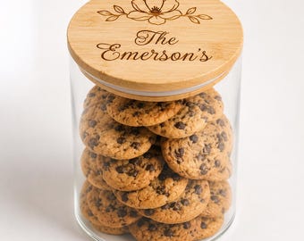 Personalized Glass Cookie Jar – Engraved Bamboo Lid, Farmhouse Kitchen Storage — Gift Ready Option