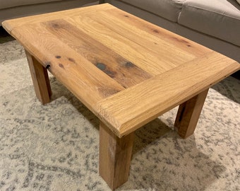 Mesa de centro de roble recuperado