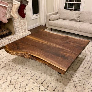 Mesa Live Edge de nogal negro hecha a medida